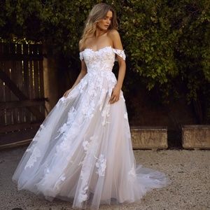 Madilane Elora wedding gown